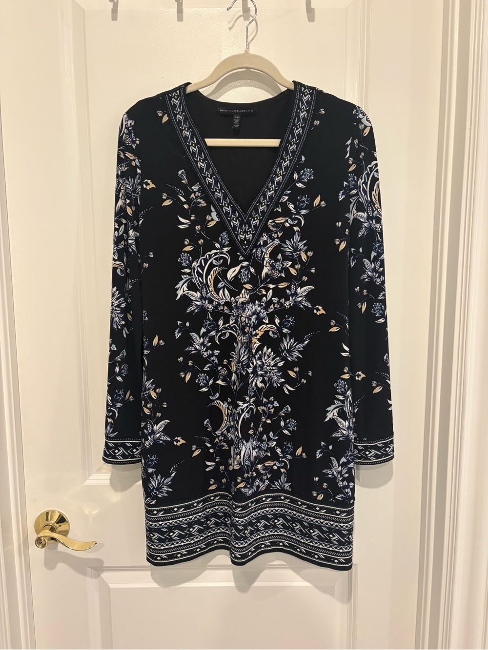 WHBM Casual Shift Dress Black Floral V-Neck Long Sleeve Size LP